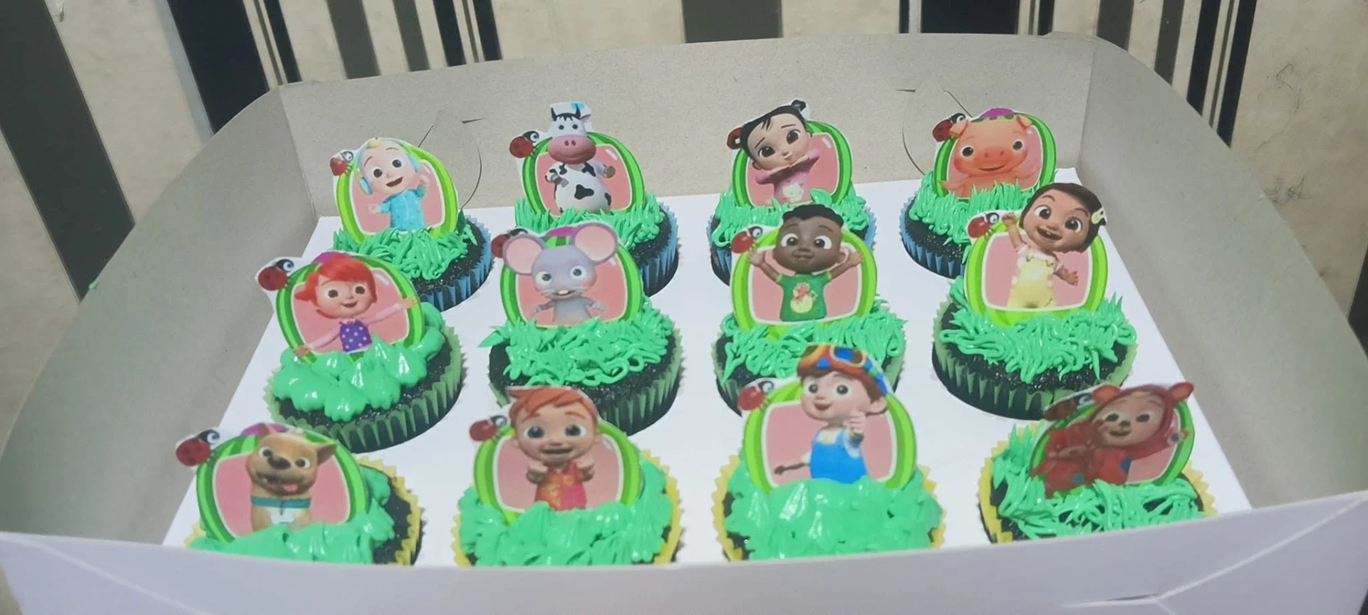 Character Topper Cupcakes